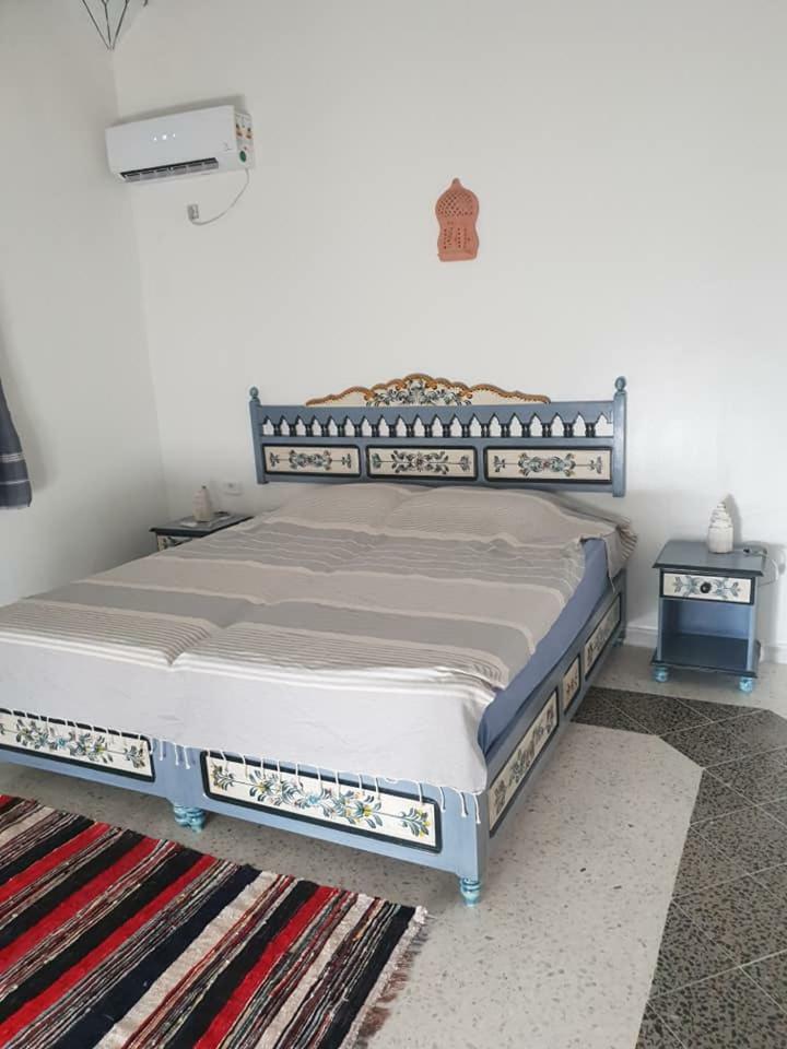 לינה וארוחת בוקר Sidi ash Shammakh Dar Mamina מראה חיצוני תמונה